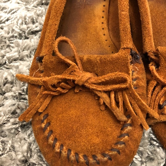 Minnetonka Kilty Moccasin’s - Picture 7 of 8